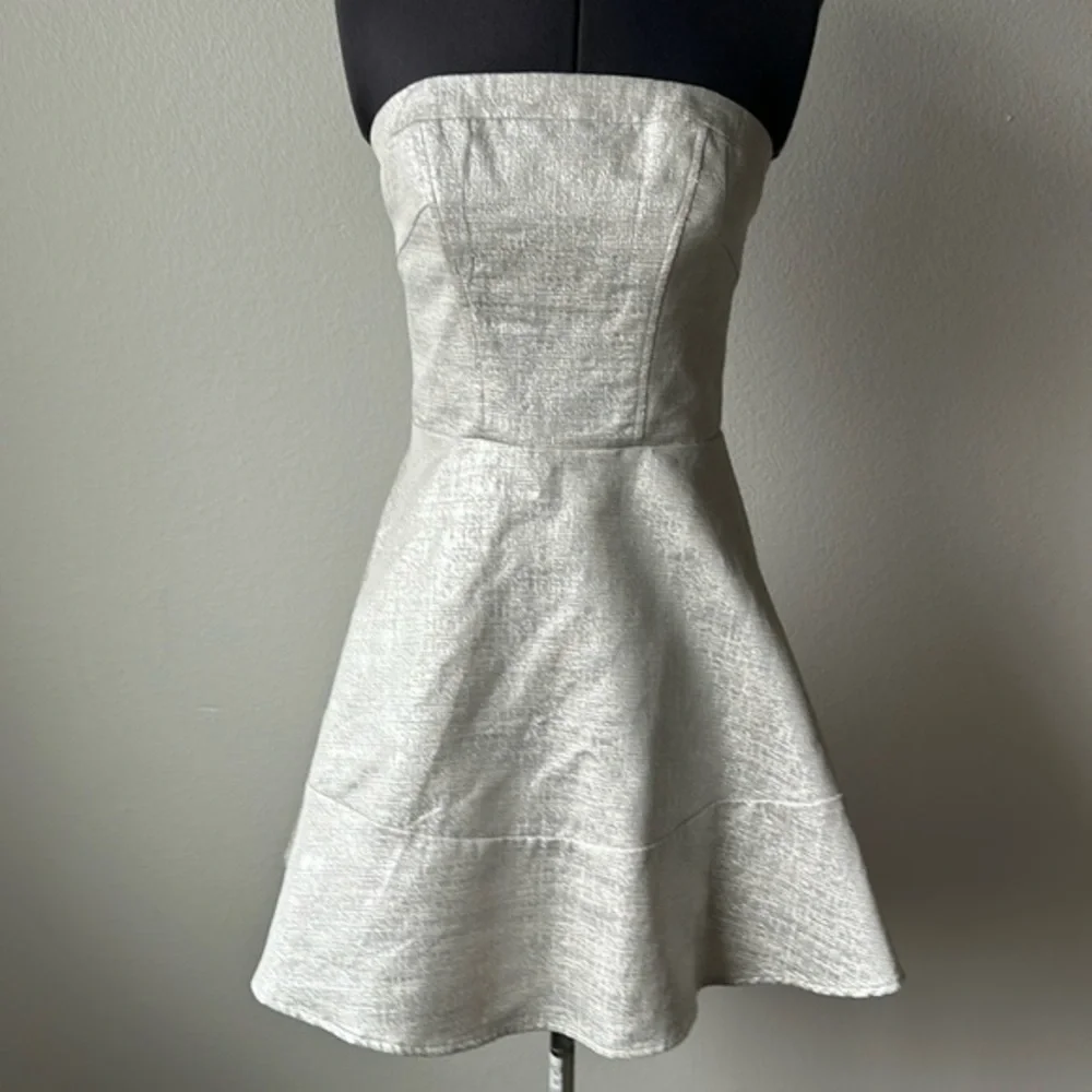Express dress silver party homecoming metallic size 4 strapless